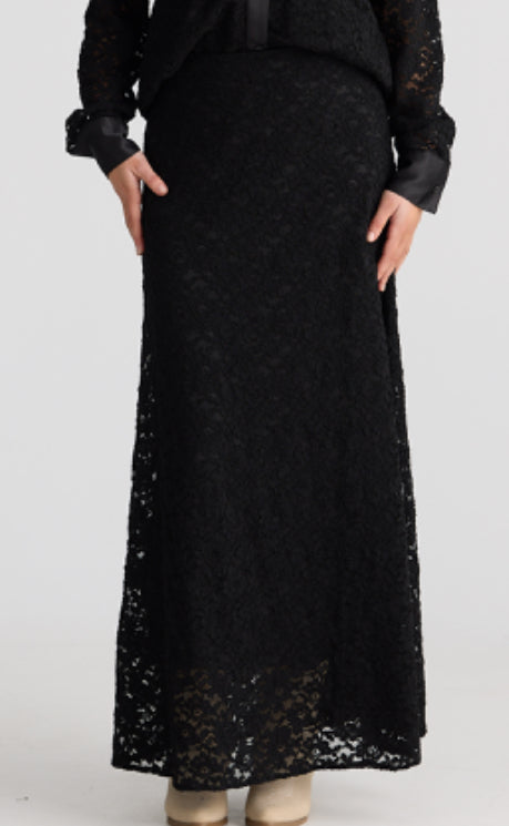 Lala Lace Skirt