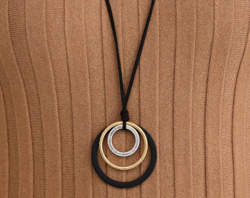Derry Necklace