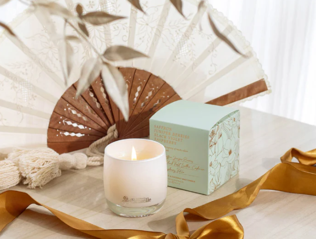Saffron, Juniper Berries, Black Violet, Raspberry Scented Soy Candle | 400gm