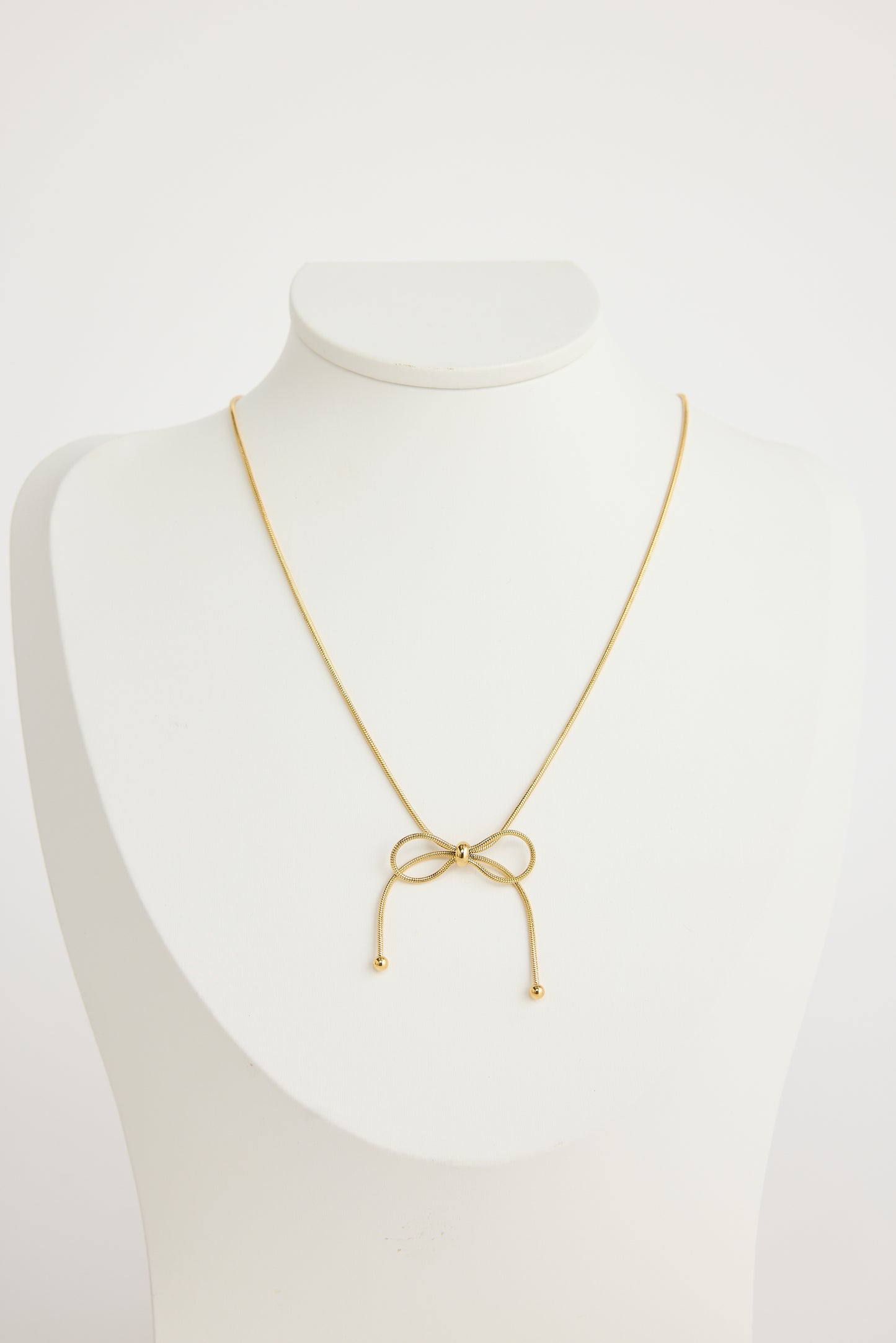 Bowchic Necklace