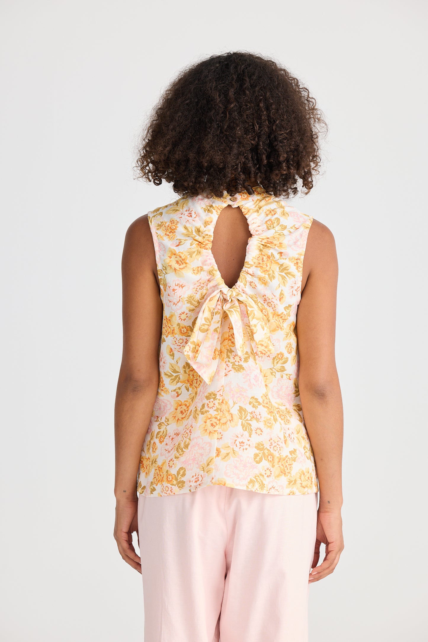 Adel Top
