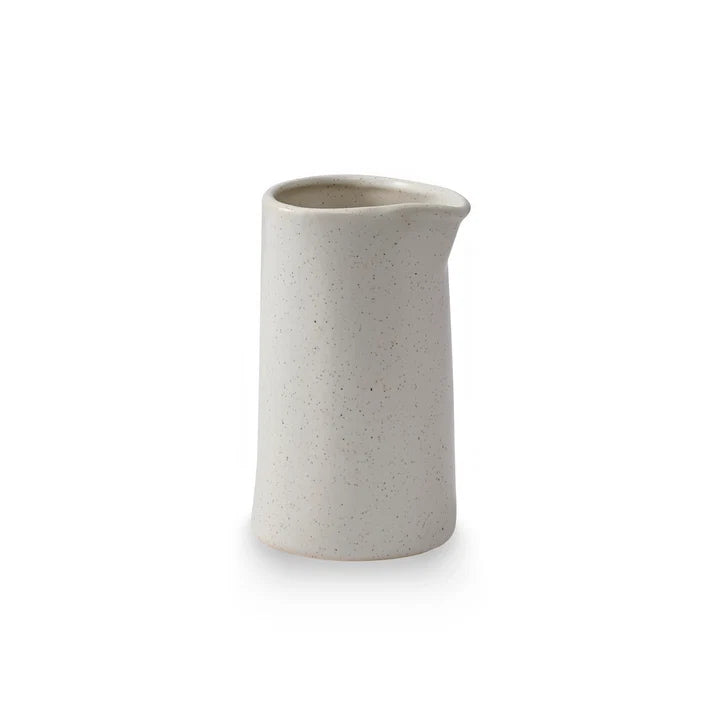 Sullivan White pourer